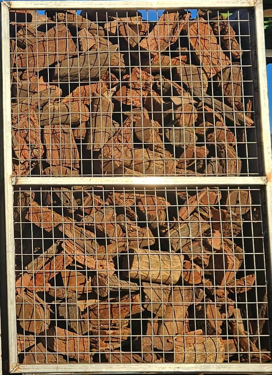 Box wood- 1 Tonne/approx 2 metres (unstacked)